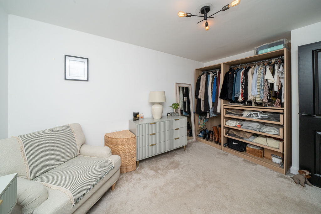 Bedroom- click for photo gallery